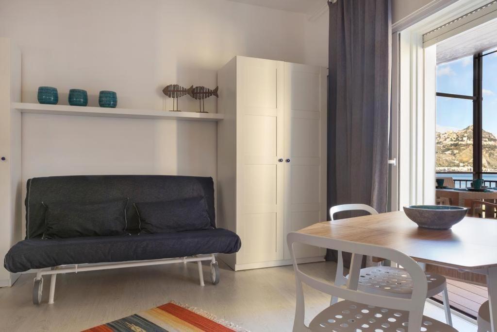 Ferienwohnung Casablu, Un Delizioso Bilocale Sulla Baia Di Naxos Giardini-Naxos Exterior foto